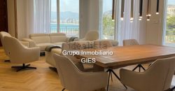 Magnífica villa de lujo y diseño que ofrece impresionantes vistas panorámicas al mar