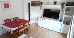 Fantastico apartamento en la playa de El Perellonet, totalmente reformado y situado en la entreplanta.