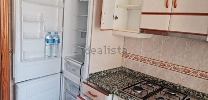 Fabuloso y encantador apartamento de 62m2., está situado en la tercera planta de un edificio con ascensor