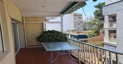 Fabuloso y encantador apartamento de 62m2., está situado en la tercera planta de un edificio con ascensor