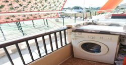 Fantastico apartamento en la playa de El Perellonet, totalmente reformado y situado en la entreplanta.