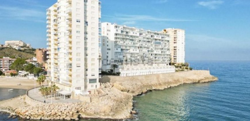 Fabuloso y encantador apartamento de 62m2., está situado en la tercera planta de un edificio con ascensor