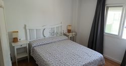 Fantastico apartamento en la playa de El Perellonet, totalmente reformado y situado en la entreplanta.