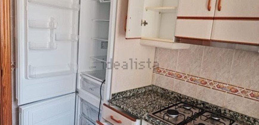 Fabuloso y encantador apartamento de 62m2., está situado en la tercera planta de un edificio con ascensor