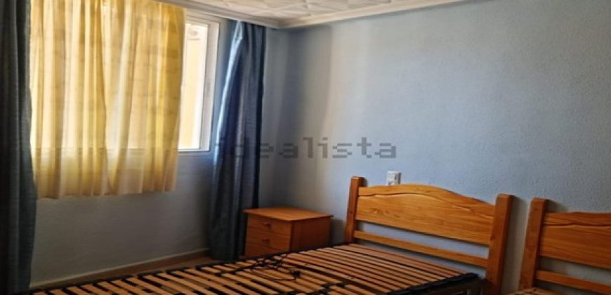Fabuloso y encantador apartamento de 62m2., está situado en la tercera planta de un edificio con ascensor