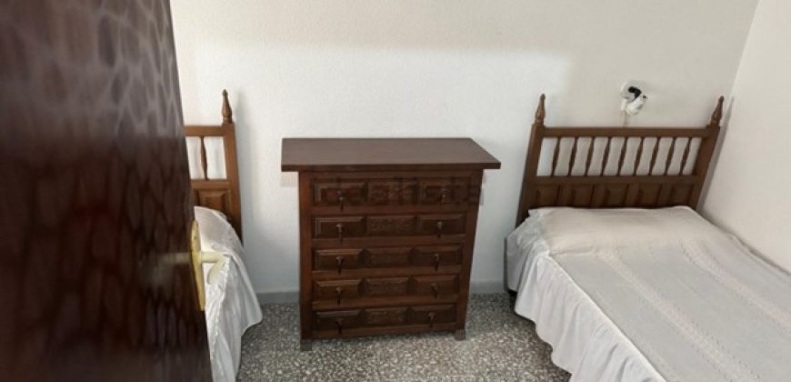 Impresionante apartamento en primera línea de playa, situado en una 4ª planta