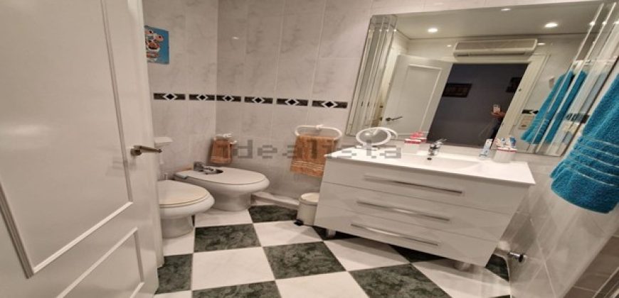 Espectacular apartamento en primera línea de la playa de Bega de Mar
