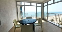 Descubre este maravilloso apartamento ubicado en la 9ª planta, con impresionantes vistas al mar y al castillo de Cullera