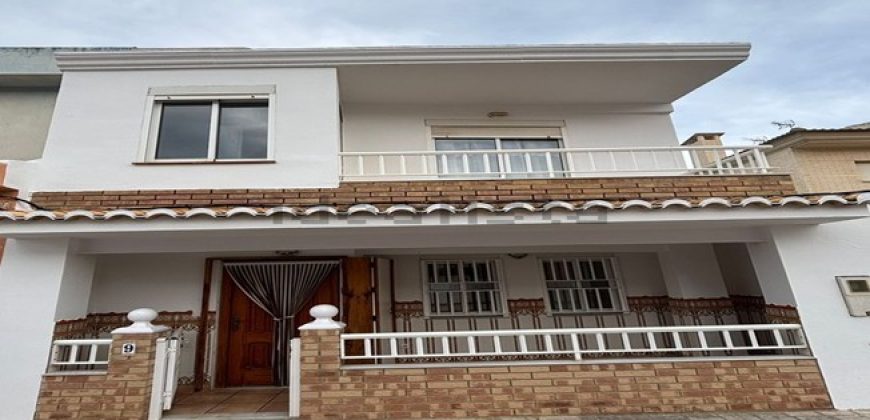 Maravilloso chalet independiente en la playa de El Perelló