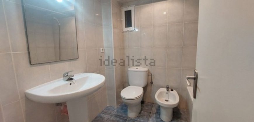 Descubre este maravilloso apartamento ubicado en la 9ª planta, con impresionantes vistas al mar y al castillo de Cullera