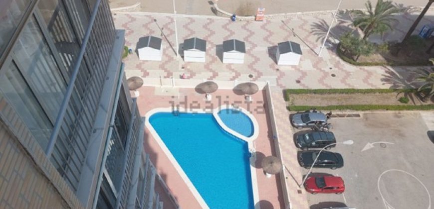 Descubre este maravilloso apartamento ubicado en la 9ª planta, con impresionantes vistas al mar y al castillo de Cullera