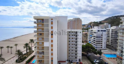 Descubre este maravilloso apartamento ubicado en la 9ª planta, con impresionantes vistas al mar y al castillo de Cullera
