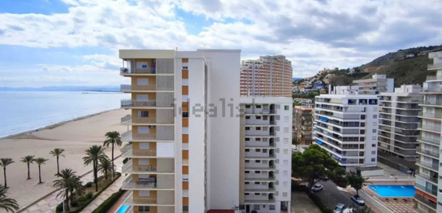 Descubre este maravilloso apartamento ubicado en la 9ª planta, con impresionantes vistas al mar y al castillo de Cullera