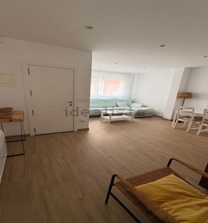 Descubre esta impresionante casa unifamiliar de dos plantas