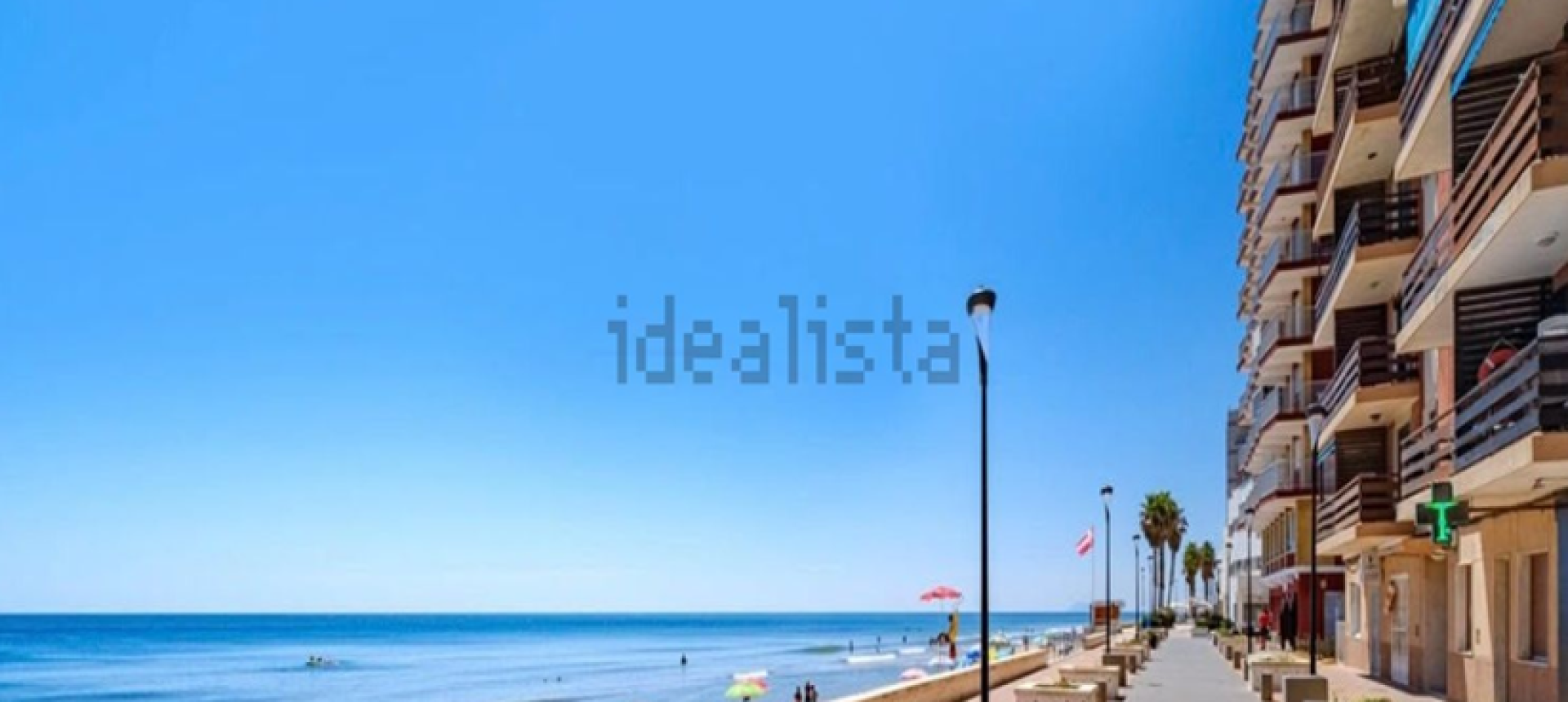 Espectacular Piso en Primera Línea de Playa – Playa de las Palmeras, sueca