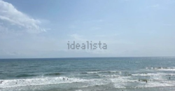 Espectacular apartamento dúplex ubicado en El Perelló, a escasos metros del paseo marítimo.