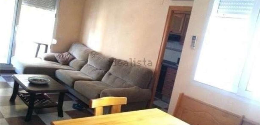 Espectacular apartamento dúplex ubicado en El Perelló, a escasos metros del paseo marítimo.