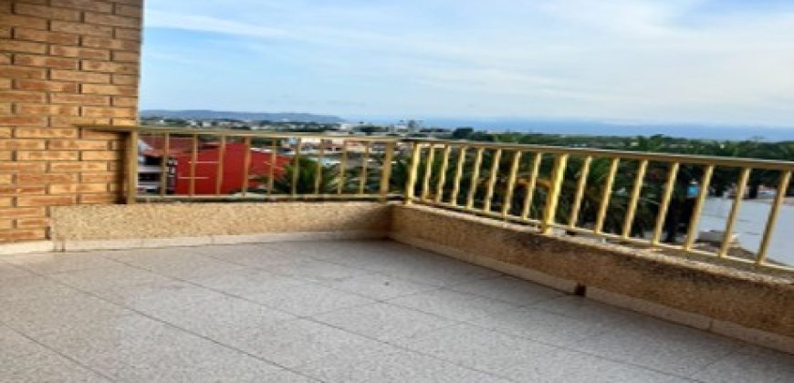 Espectacular Piso en Primera Línea de Playa – Playa de las Palmeras, sueca