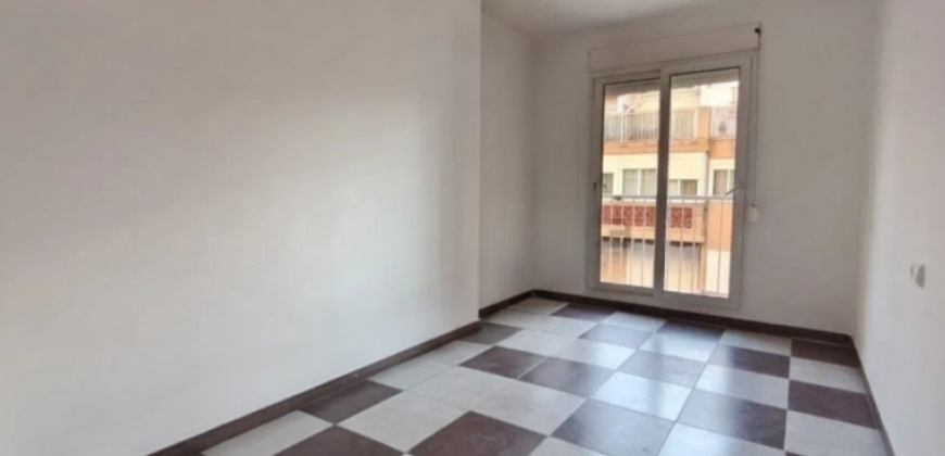 Espectacular apartamento dúplex ubicado en El Perelló, a escasos metros del paseo marítimo.