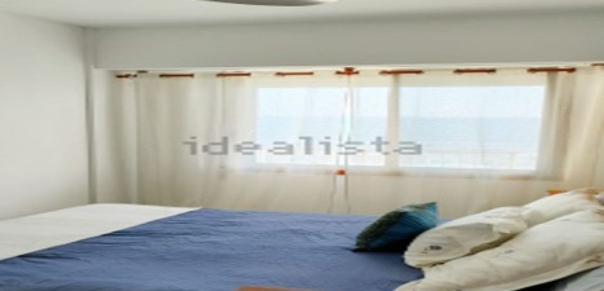 Espectacular piso ubicado en la 7ª planta con vistas privilegiadas al mar que te enamorará desde el primer momento