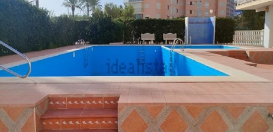 Espectacular piso ubicado en la 7ª planta con vistas privilegiadas al mar que te enamorará desde el primer momento