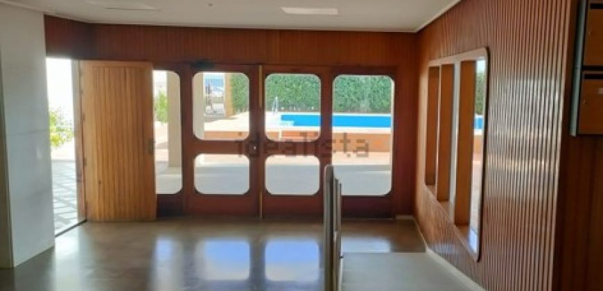 Espectacular piso ubicado en la 7ª planta con vistas privilegiadas al mar que te enamorará desde el primer momento