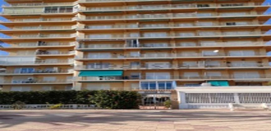 Espectacular piso ubicado en la 7ª planta con vistas privilegiadas al mar que te enamorará desde el primer momento
