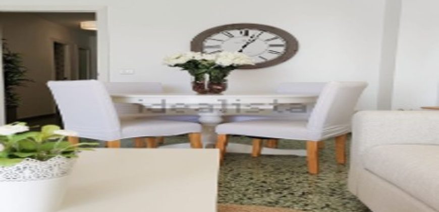 Espectacular piso ubicado en la 7ª planta con vistas privilegiadas al mar que te enamorará desde el primer momento