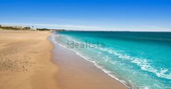 Espectacular piso ubicado en la 7ª planta con vistas privilegiadas al mar que te enamorará desde el primer momento