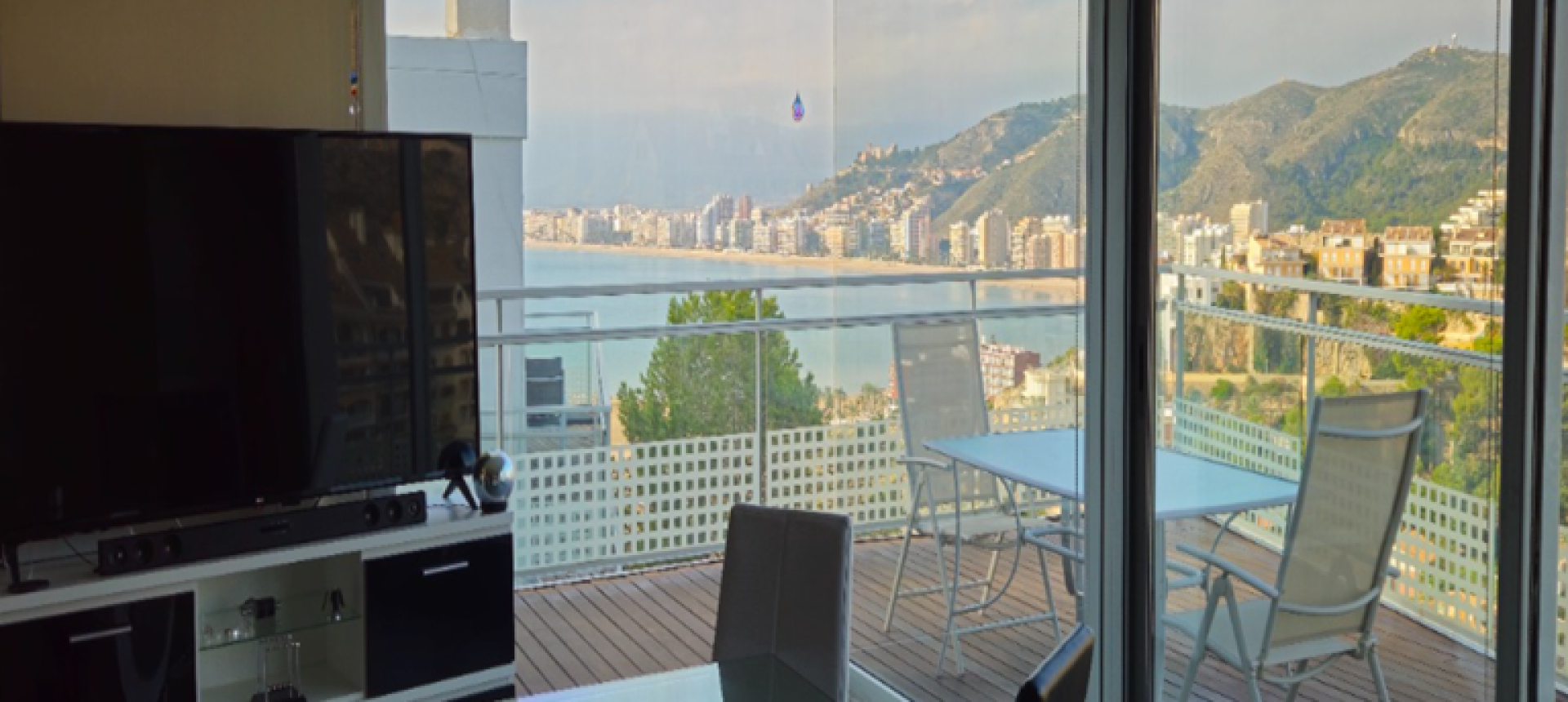 Exclusivo chalet de lujo independiente con vistas panorámicas a la bahía de Cullera y el Mar Mediterráneo
