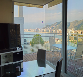 Exclusivo chalet de lujo independiente con vistas panorámicas a la bahía de Cullera y el Mar Mediterráneo