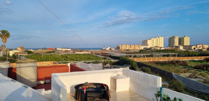 Maravilloso chalé adosado convertido en dos viviendas y totalmente reformado en el Mareny de Barraquetes