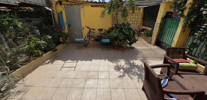 Maravilloso chalé adosado convertido en dos viviendas y totalmente reformado en el Mareny de Barraquetes