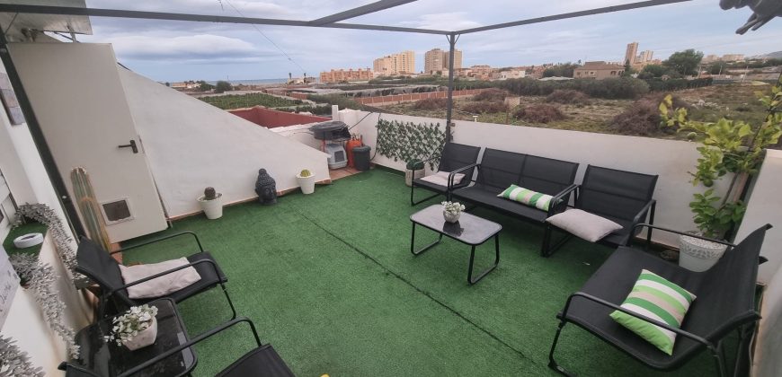 Maravilloso chalé adosado convertido en dos viviendas y totalmente reformado en el Mareny de Barraquetes