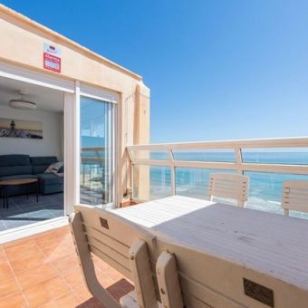 Este luminoso ático de 78 m² se encuentra en El Perellonet