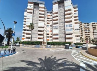 Espectacular apartamento en el mareny blau a escasos metros de la playa y
