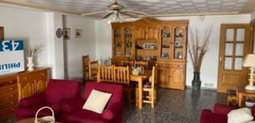 Amplio apartamento en primera línea de playa en El Perellonet