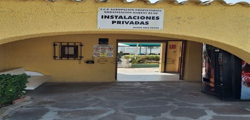 Espectacular apartamento en el mareny blau a escasos metros de la playa y