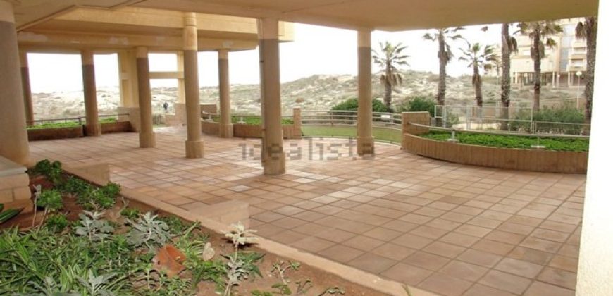 Maravillos apartamento de 2 habitaciones Primera Línea en El Perellonet