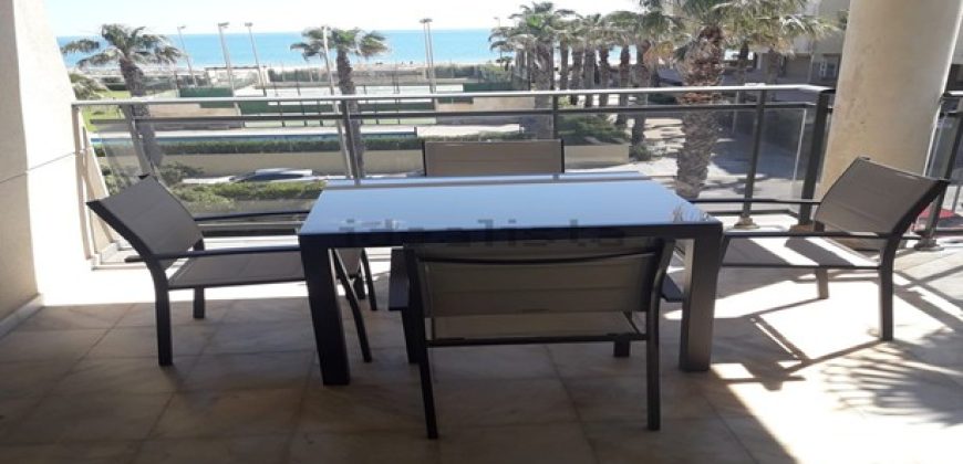 Apartamento en zona tranquila a primera línea de playa