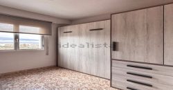 Espectacular apartamento en primera línea de playa, con vistas al mar