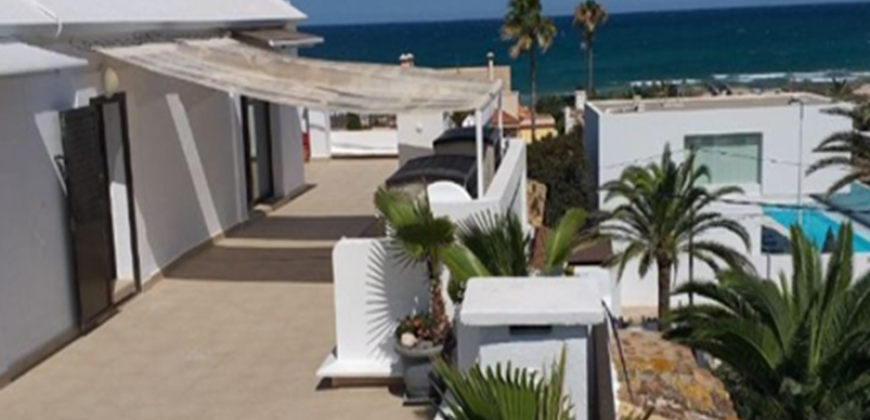 Espectacular ático en la playa del dossel con vistas fabulosas del mar