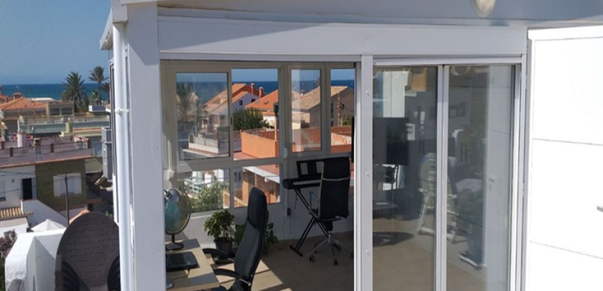 Espectacular ático en la playa del dossel con vistas fabulosas del mar