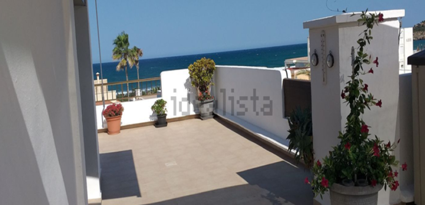 Espectacular ático en la playa del dossel con vistas fabulosas del mar