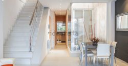 Fantástico Chalet pareado en la playa de San Antonio. La vivienda tiene 4 plantas