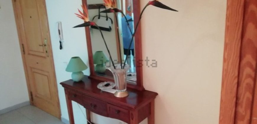 Encantador apartamento ubicado en la 2ª planta en la urbanización de Cap Blanc