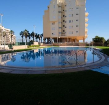 Espectacular apartamento en primera línea de playa, ubicado en la 1ª planta.