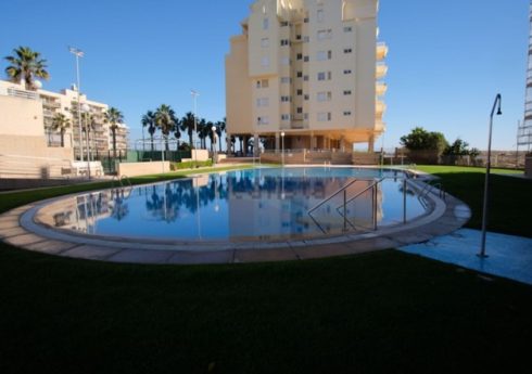 Espectacular apartamento en primera línea de playa, ubicado en la 1ª planta.