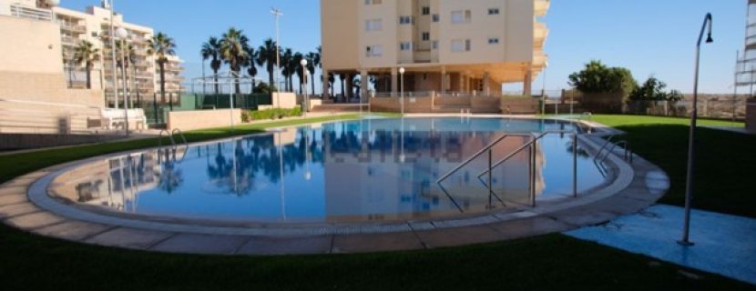 Espectacular apartamento en primera línea de playa, ubicado en la 1ª planta.