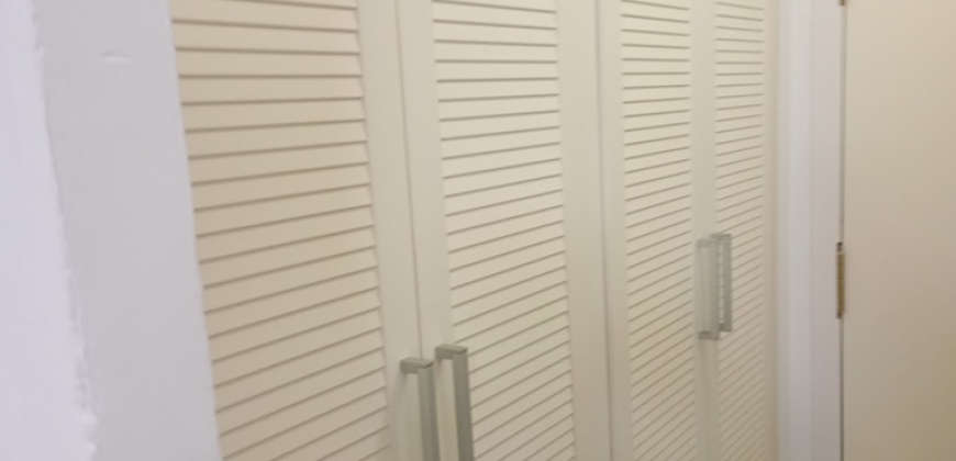 Este encantador estudio, completamente reformado y con materiales de primera calidad,